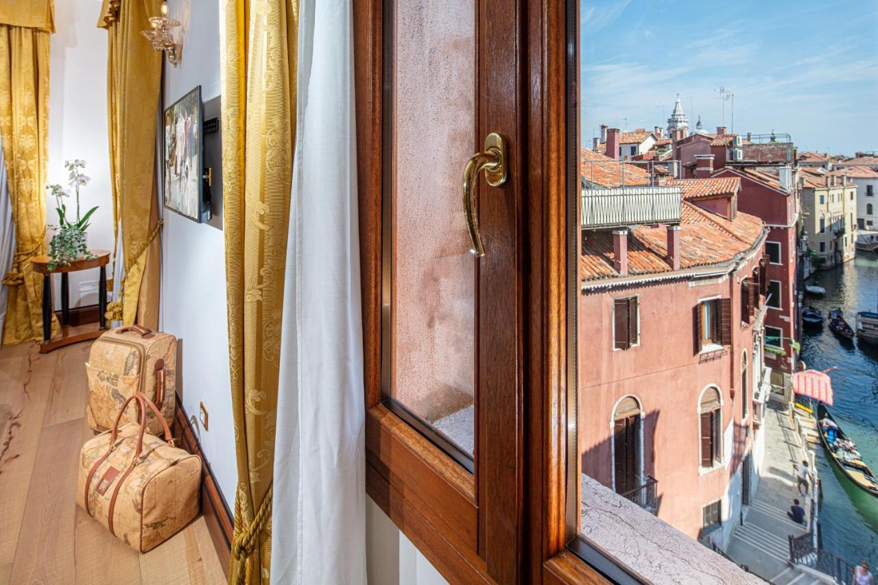 Deluxe Double Room with Canal View,1024971712:JPEG